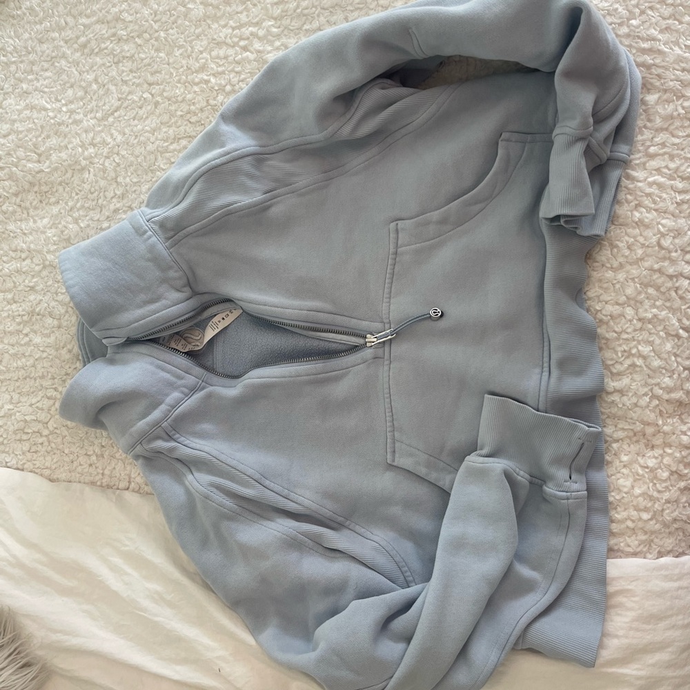 lululemon athletica light blue scuba